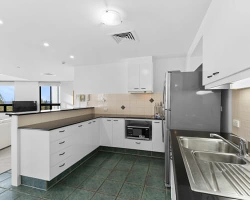 broadbeach-2-bedroom-holiday-accommodation(7)